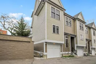 39 Elmwood St, Somerville, MA 02144 - Photo 5