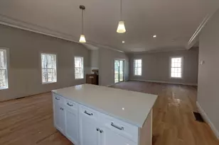 19B Crownshield, Uxbridge, MA 01569 - Photo 5
