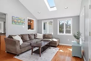 4 Edsel Dr, Burlington, MA 01803 - Photo 13