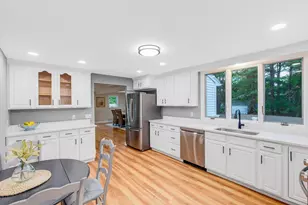 167 Center St, Groveland, MA 01834 - Photo 9