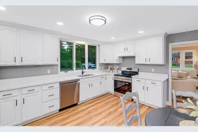 167 Center St, Groveland, MA 01834 - Photo 9