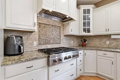 25 Pondview Dr, East Longmeadow, MA 01028 - Photo 15