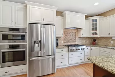 25 Pondview Dr, East Longmeadow, MA 01028 - Photo 13