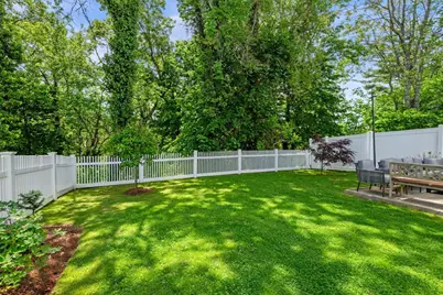 24 Blossom St, Waltham, MA 02451 - Photo 5