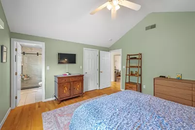 24 Blossom St, Waltham, MA 02451 - Photo 25