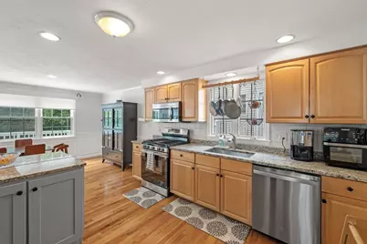 24 Blossom St, Waltham, MA 02451 - Photo 19