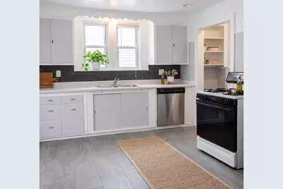 547 Broadway #1, Somerville, MA 02145 - Photo 3