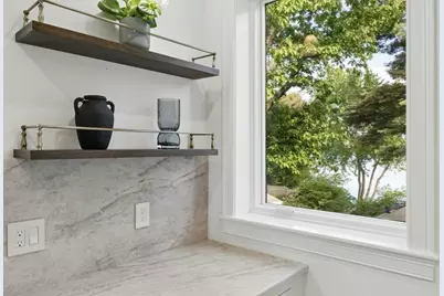 34 Addison St, Arlington, MA 02476 - Photo 5
