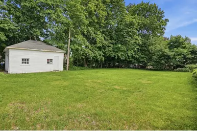 4 West Pine Street, Milford, MA 01757 - Photo 9