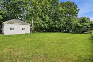 4 W Pine St, Milford, MA 01757 - Photo 9