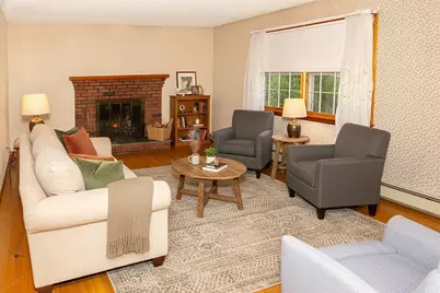 77 Granville Ave, Chicopee, MA 01013 - Photo 7