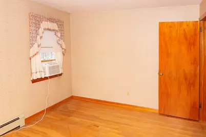 77 Granville Ave, Chicopee, MA 01013 - Photo 19