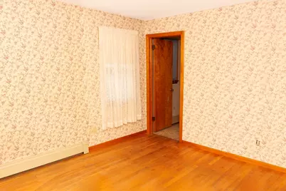 77 Granville Ave, Chicopee, MA 01013 - Photo 17