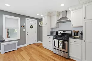 31 Walnut St, Dedham, MA 02026 - Photo 7