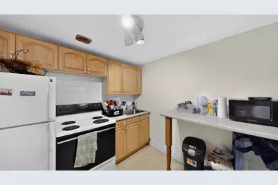 1071 Beacon St #BR, Brookline, MA 02446 - Photo 9