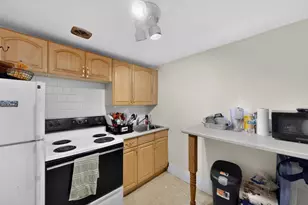 1071 Beacon St, Brookline, MA 02446 - Photo 9