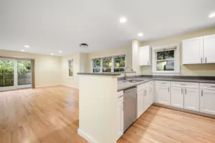10 Eustis St, Cambridge, MA 02140 - Photo 5