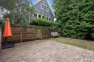 10 Eustis St, Cambridge, MA 02140 - Photo 25