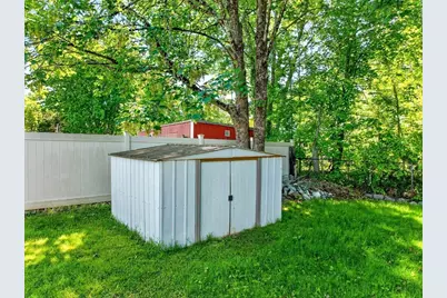 1158 Victoria St, New Bedford, MA 02745 - Photo 25