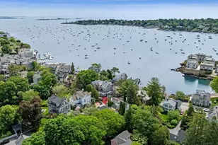 27 Waldron St, Marblehead, MA 01945 - Photo 31