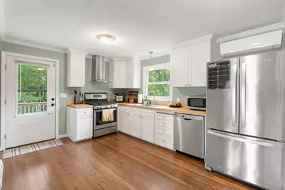 9 Debbies Ln, Barnstable, MA 02648 - Photo 5