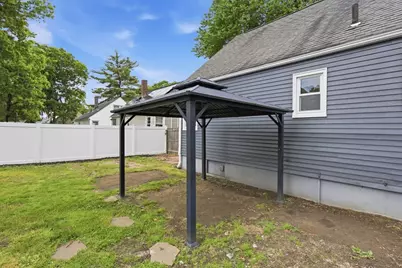 111 Breckwood Blvd, Springfield, MA 01119 - Photo 37