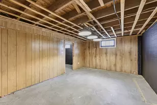 111 Breckwood Blvd, Springfield, MA 01119 - Photo 31
