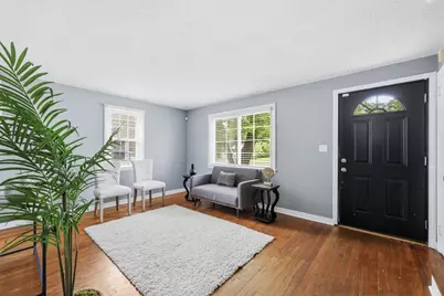 111 Breckwood Blvd, Springfield, MA 01119 - Photo 9