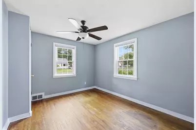 111 Breckwood Blvd, Springfield, MA 01119 - Photo 19