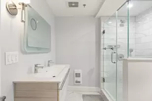 131 Park Dr, Boston, MA 02215 - Photo 13