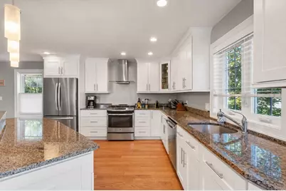 28 Park Ave, Medford, MA 02155 - Photo 5