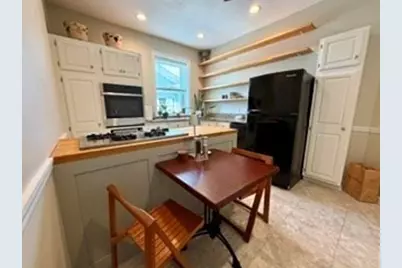 457 Washington St #8, Newton, MA 02458 - Photo 3