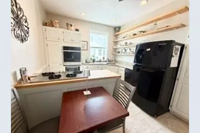 457 Washington St #8, Newton, MA 02458 - Photo 5