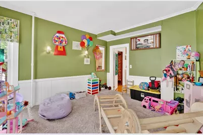 23 Oakes Ave, Southbridge, MA 01550 - Photo 19