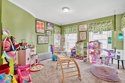 23 Oakes Ave, Southbridge, MA 01550 - Photo 17