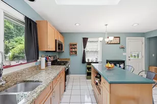 137 South St, Northborough, MA 01532 - Photo 5