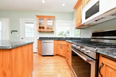 19 Lafayette Ave, Bourne, MA 02532 - Photo 9