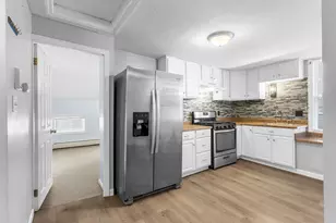 808 Walnut St, Fall River, MA 02720 - Photo 3