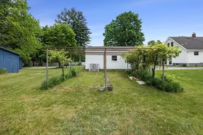 35 Worcester St, Taunton, MA 02780 - Photo 27