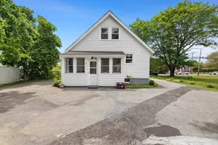35 Worcester St, Taunton, MA 02780 - Photo 31