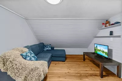 35 Worcester St, Taunton, MA 02780 - Photo 17