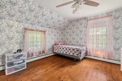 28 Margaret St, Southbridge, MA 01550 - Photo 35