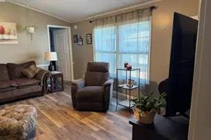 556 Central St, Leominster, MA 01453 - Photo 9