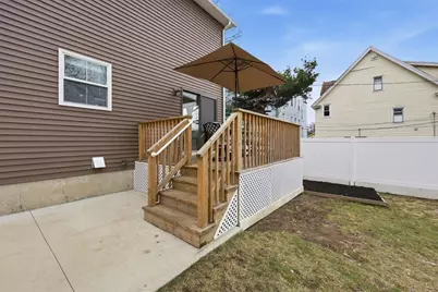 14 Crane St #14, Springfield, MA 01104 - Photo 17
