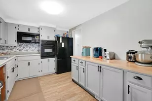 36 Braintree Rd, West Springfield, MA 01089 - Photo 13