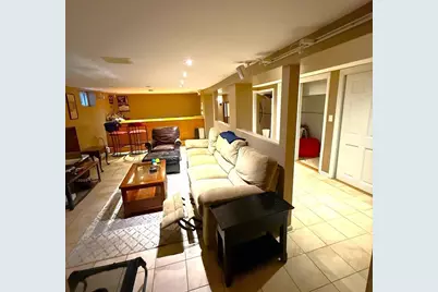 160 L St #1, Boston, MA 02127 - Photo 5
