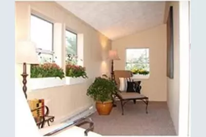 1561 Washington St #2, Newton, MA 02465 - Photo 5
