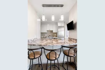 566 Commonwealth Ave #PH2, Boston, MA 02215 - Photo 5