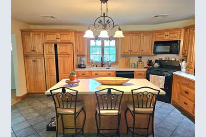 278 Hixville Rd, Dartmouth, MA 02747 - Photo 3