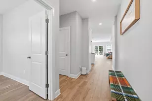 705 Southwood Ln, Clinton, MA 01510 - Photo 7